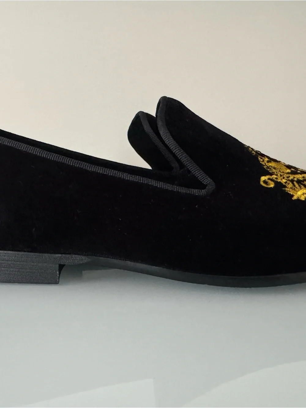 Harpelunde Men’s Black Velvet Slip-On Wedding Slippers Gold Embroidered 9